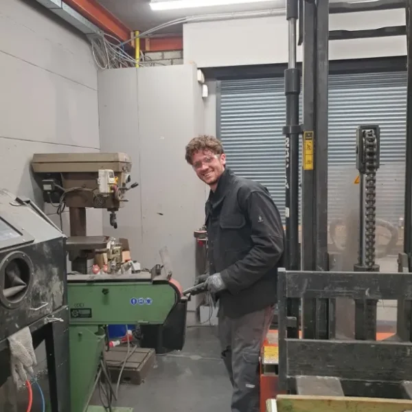 MPS Lachend aan het werk