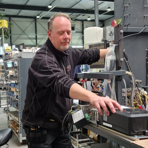 HTC medewerker besturing fabriek l