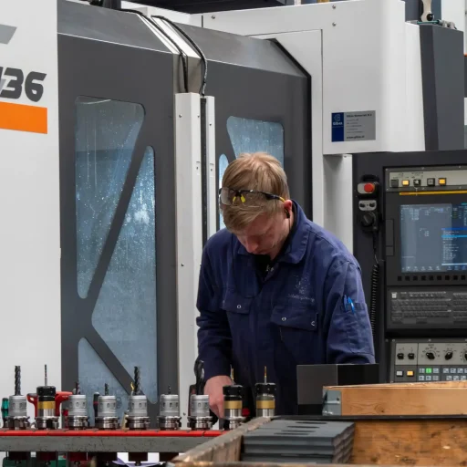 Schilt medewerker verspaning